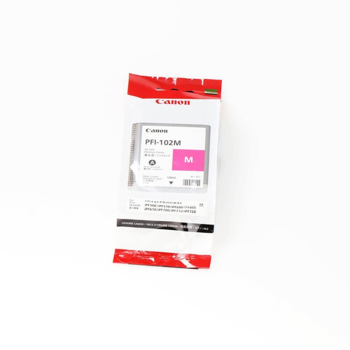 Canon Ink 0897B001 PFI-102 Magenta ryhmässä TIETOKOONET & TARVIKKEET / Tulostimet & Tarvikkeet / Musteet ja väriaineet / Mustepatruunat / Canon @ TP E-commerce Nordic AB (C15979)