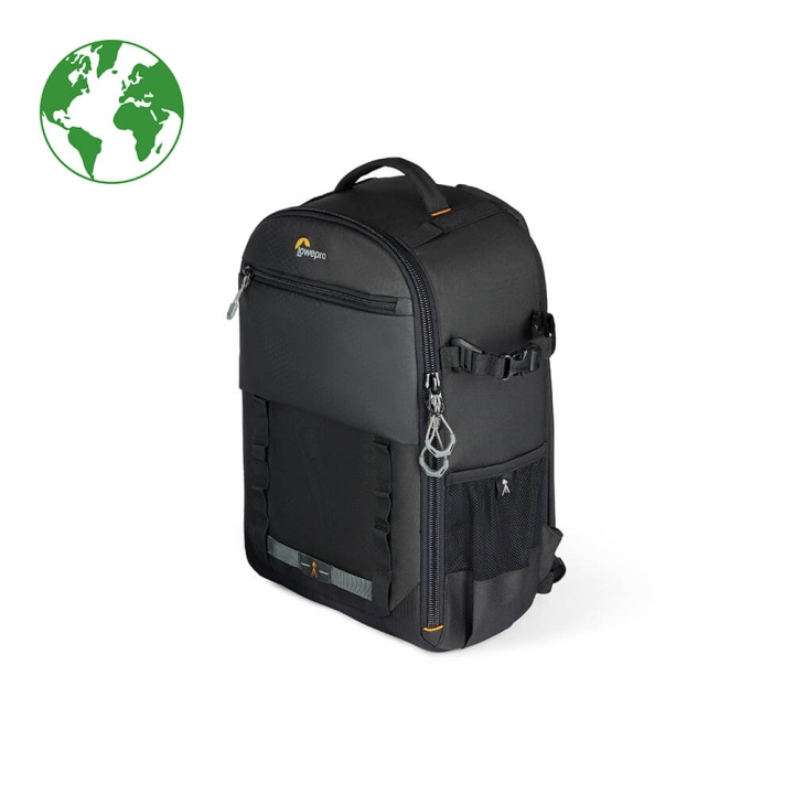 LOWEPRO Backpack Adventura BP 300 III Black ryhmässä KODINELEKTRONIIKKA / Valokuvat & Videot / Valokuvauslaitteet / Kameralaukut @ TP E-commerce Nordic AB (C17195)