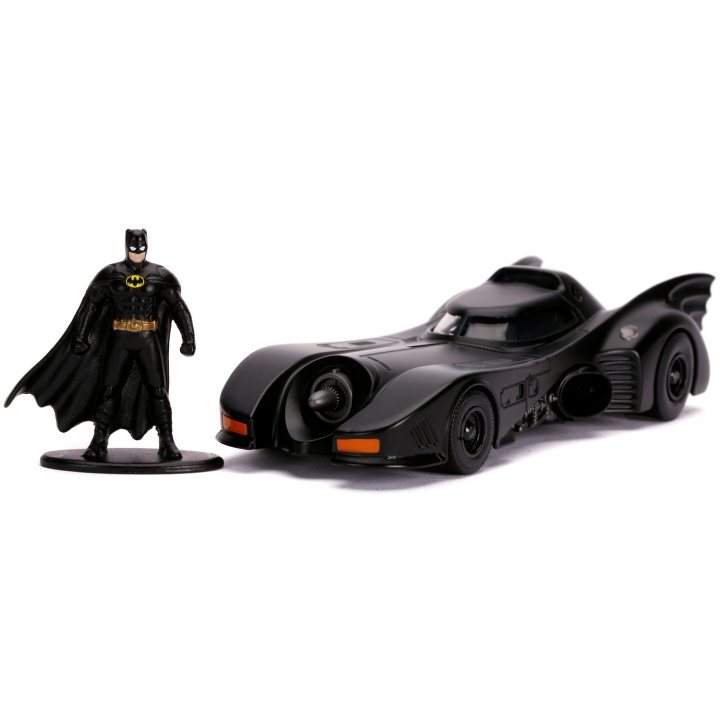 Jada Toys Batman Figur med 1989 Batmobile 1:32 ryhmässä LELUT, TUOTTEET LAPSILLE JA VAUVOILLE / Leikkikalut, Askartelu &Pelit / Leikkiautot @ TP E-commerce Nordic AB (C24930)
