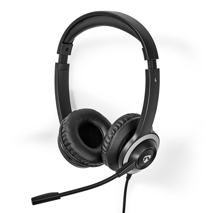 Nedis PC-headset | On-Ear-Kuulokkeet | Stereo | USB Type-A / USB Type-C™ | Kokoontaitettava Mikrofoni | Musta ryhmässä TIETOKOONET & TARVIKKEET / Tietokonetarvikkeet / Kuulokkeet @ TP E-commerce Nordic AB (C25675)