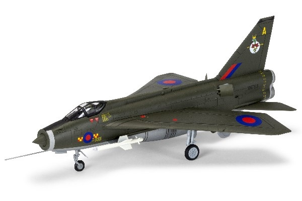 AIRFIX English Electric Lightning F.2A, 1:72 hanging gift ryhmässä URHEILU, VAPAA-AIKA JA HARRASTUS / Harrastus / Muovimallit / Lentokoneet/Helikopterit @ TP E-commerce Nordic AB (C29600)