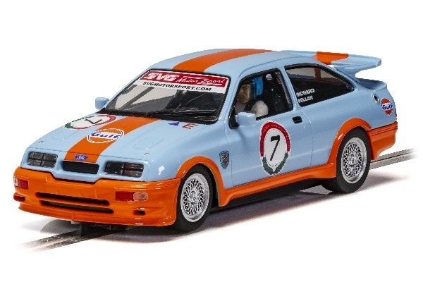 SCALEXTRIC Ford Sierra RS500 - Gulf Edition - Richard Millar ryhmässä LELUT, TUOTTEET LAPSILLE JA VAUVOILLE / Radio-ohjattava / Autoradat / Autot @ TP E-commerce Nordic AB (C29643)