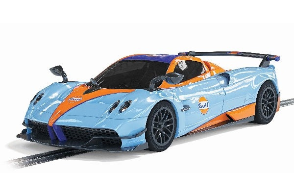 Scalextric Pagani Huayra BC Roadster, Gulf Edition -versio ryhmässä LELUT, TUOTTEET LAPSILLE JA VAUVOILLE / Radio-ohjattava / Autoradat / Autot @ TP E-commerce Nordic AB (C29681)