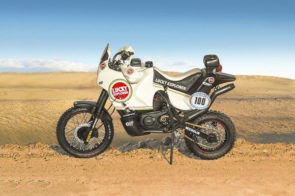 ITALERI 1:9 Cagiva \'\'Elephant\'\' 850 Paris-Dakar 1987 ryhmässä URHEILU, VAPAA-AIKA JA HARRASTUS / Harrastus / Muovimallit / Moottoripyörät @ TP E-commerce Nordic AB (C29752)