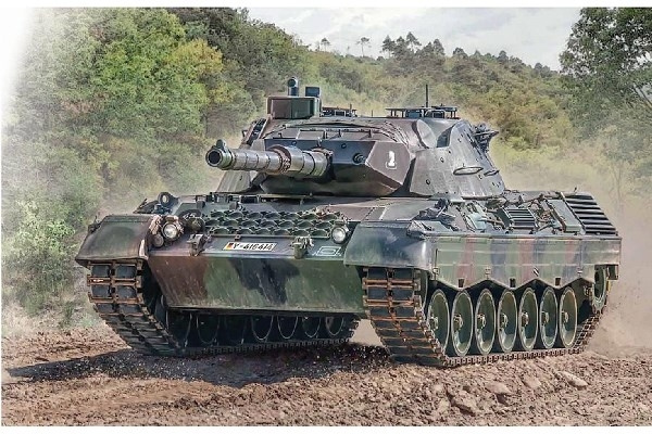 ITALERI 1:35 Leopard 1A5 ryhmässä URHEILU, VAPAA-AIKA JA HARRASTUS / Harrastus / Muovimallit / Sotilasajoneuvot (maa) @ TP E-commerce Nordic AB (C29822)