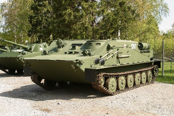 Revell BTR-50PK 1:72 ryhmässä URHEILU, VAPAA-AIKA JA HARRASTUS / Harrastus / Muovimallit / Sotilasajoneuvot (maa) @ TP E-commerce Nordic AB (C29885)
