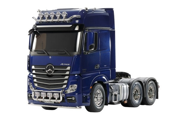 TAMIYA 1/14 Mercedes-Benz Actros 3363 ( Pre-P.Pearl Blue) ryhmässä LELUT, TUOTTEET LAPSILLE JA VAUVOILLE / Radio-ohjattava / Muut @ TP E-commerce Nordic AB (C31527)