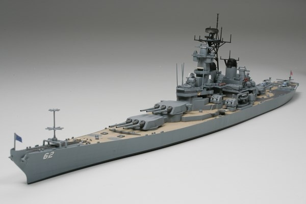 TAMIYA 1/700 U.S. Battleship New Jersey ryhmässä URHEILU, VAPAA-AIKA JA HARRASTUS / Harrastus / Muovimallit / Sotilasajoneuvot (maa) @ TP E-commerce Nordic AB (C31534)