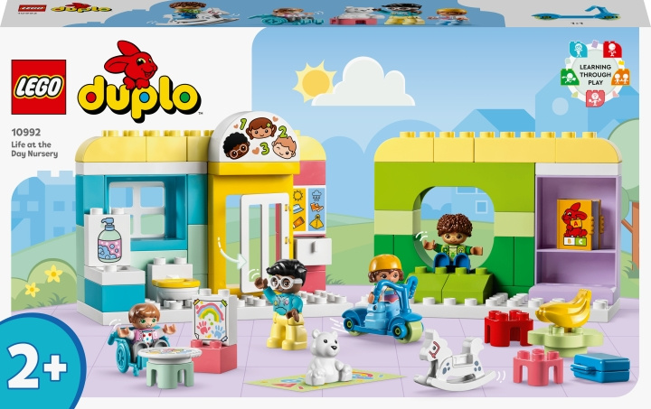 LEGO DUPLO Town 10992 - Päiväkodin arkea ryhmässä LELUT, TUOTTEET LAPSILLE JA VAUVOILLE / Leikkikalut, Askartelu &Pelit / Rakennuslelut / Lego @ TP E-commerce Nordic AB (C33418)