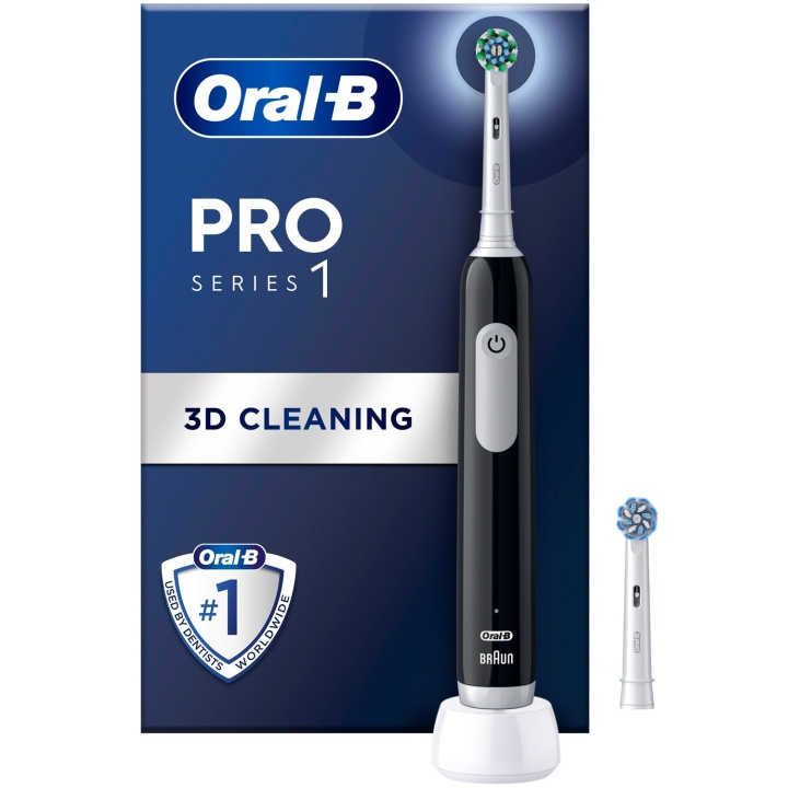 Oral B Eltandborste Pro1 Black + Extra Refill ryhmässä KAUNEUS JA TERVEYS / Suunhoito / Sähköhammasharjat @ TP E-commerce Nordic AB (C33847)