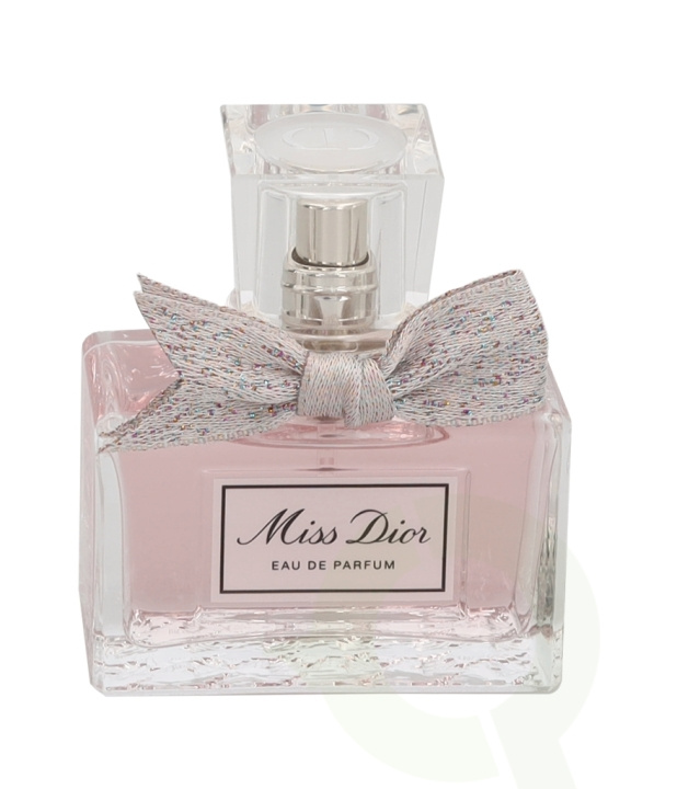 Dior Miss Dior Edp Spray 30 ml ryhmässä KAUNEUS JA TERVEYS / Tuoksut & Parfyymit / Parfyymit / Naisten Tuoksut @ TP E-commerce Nordic AB (C36351)