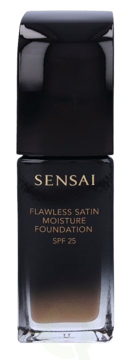 Sensai Flawless Satin Foundation SPF25 30 ml FS204.5 Warm Beige ryhmässä KAUNEUS JA TERVEYS / Meikit / Meikit Kasvot / Meikkivoide @ TP E-commerce Nordic AB (C41544)