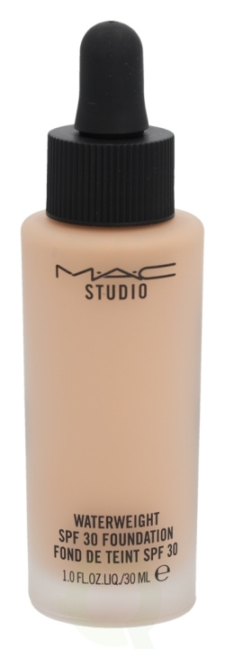 MAC Studio Waterweight Foundation SPF30 30 ml NC25 ryhmässä KAUNEUS JA TERVEYS / Meikit / Meikit Kasvot / Meikkivoide @ TP E-commerce Nordic AB (C41695)