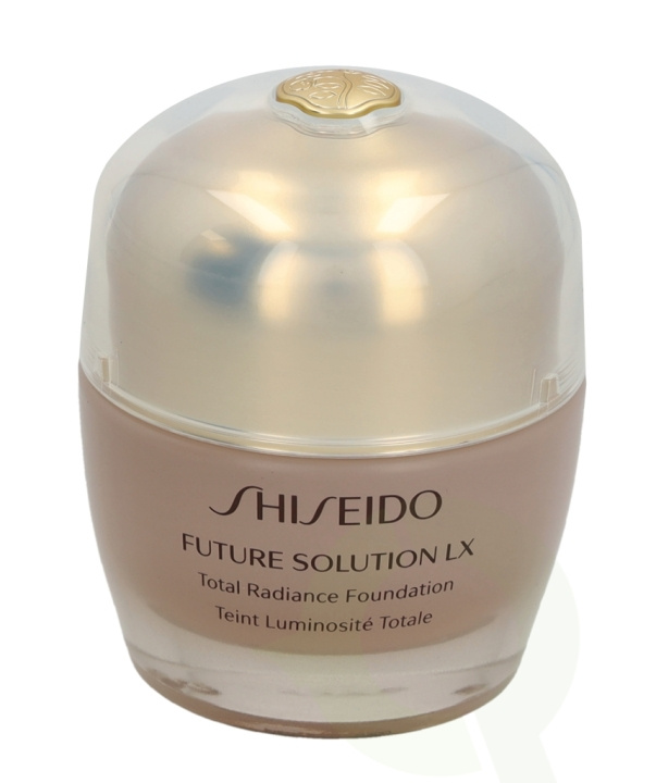 Shiseido Future Solution LX Total Radiance Foundation SPF15 30 ml Neutral 3 ryhmässä KAUNEUS JA TERVEYS / Meikit / Meikit Kasvot / Meikkivoide @ TP E-commerce Nordic AB (C41792)