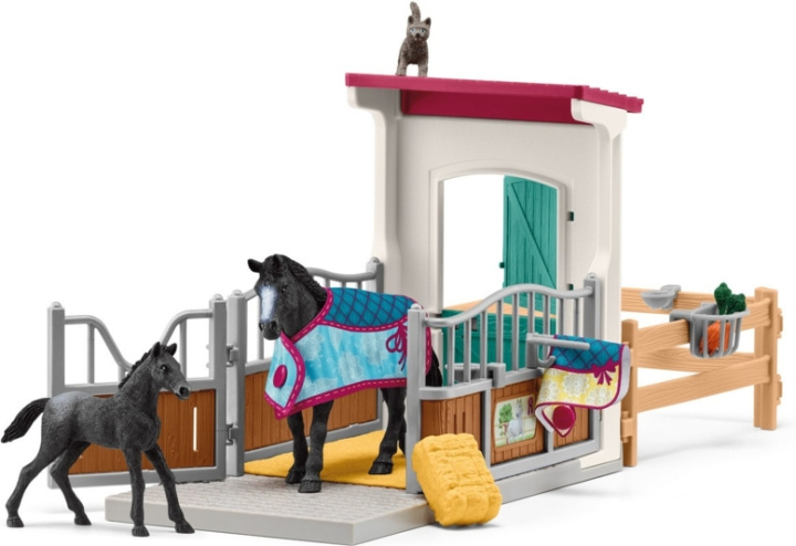 Schleich Horse Club 42611 Box with Mare and Foal ryhmässä LELUT, TUOTTEET LAPSILLE JA VAUVOILLE / Leikkikalut, Askartelu &Pelit / Figuurit & miniatyyrit @ TP E-commerce Nordic AB (C47867)