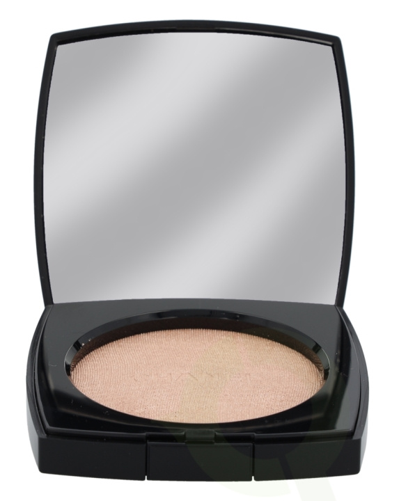 Chanel Poudre Lumiere Highlighting Powder 8.5 gr #10 Ivory Gold ryhmässä KAUNEUS JA TERVEYS / Meikit / Meikit Kasvot / Puuteri @ TP E-commerce Nordic AB (C49724)