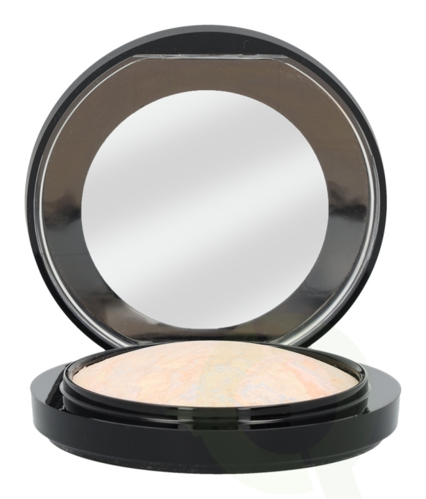 MAC Mineralize Skinfinish Natural 10 gr Lightscapade ryhmässä KAUNEUS JA TERVEYS / Meikit / Meikit Kasvot / Puuteri @ TP E-commerce Nordic AB (C53679)