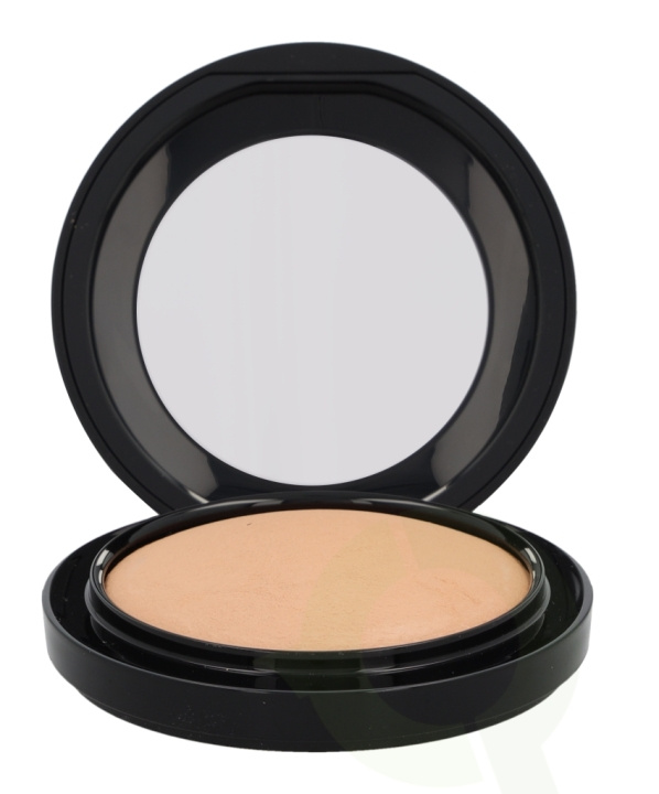 MAC Mineralize Skinfinish Natural 10 gr Medium Dark ryhmässä KAUNEUS JA TERVEYS / Meikit / Meikit Kasvot / Puuteri @ TP E-commerce Nordic AB (C53681)