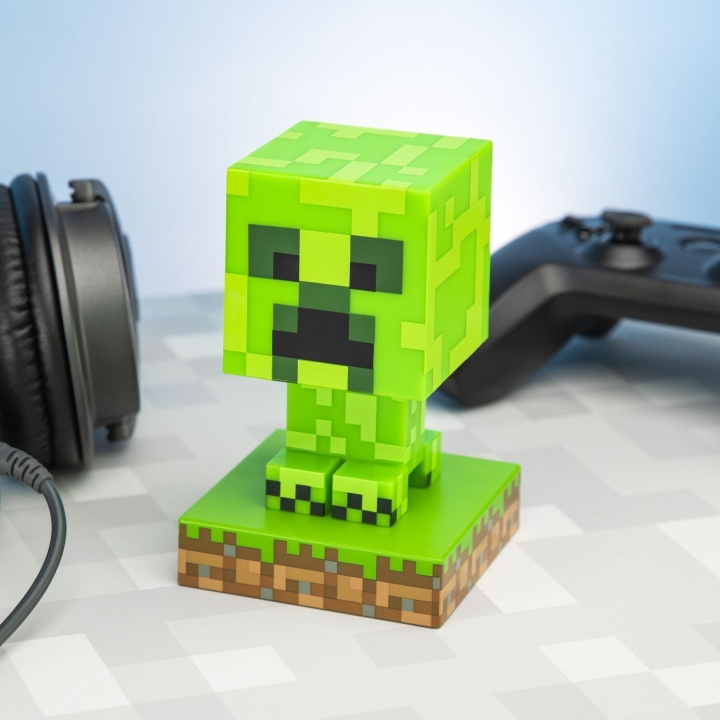 MINECRAFT Paladone Minecraft Creeper V2 -valo ryhmässä TIETOKOONET & TARVIKKEET / GAMING / Tarvikkeet pelaamiseen @ TP E-commerce Nordic AB (C56152)