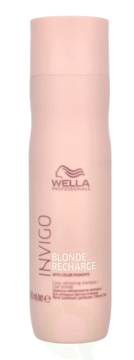 Wella Invigo - Blonde Recharge Color Refr. Shampoo 250 ml Cool Blonde ryhmässä KAUNEUS JA TERVEYS / Hiukset &Stailaus / Hiustenhoito / Shampoo @ TP E-commerce Nordic AB (C56898)