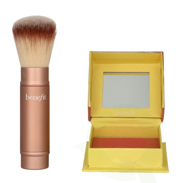 Benefit Cheek-End Getaway Set 6 g Shellie Blush 6gr/Multitasking Brush ryhmässä KAUNEUS JA TERVEYS / Lahjapakkaukset / Naisten lahjapakkaukset @ TP E-commerce Nordic AB (C62973)