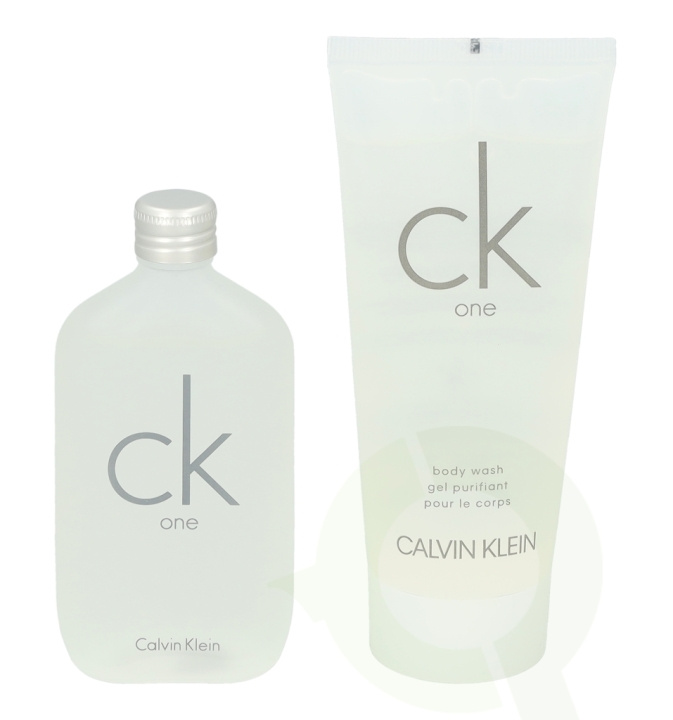Calvin Klein Ck One Giftset 150 ml Edt Spray 50ml / Hair & Body Wash 100ml ryhmässä KAUNEUS JA TERVEYS / Tuoksut & Parfyymit / Parfyymit / Miesten Tuoksut @ TP E-commerce Nordic AB (C72247)