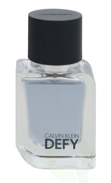 Calvin Klein Defy Edt Spray 30 ml ryhmässä KAUNEUS JA TERVEYS / Tuoksut & Parfyymit / Parfyymit / Miesten Tuoksut @ TP E-commerce Nordic AB (C74237)