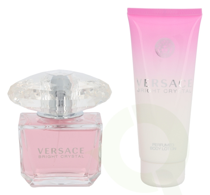 Versace Bright Crystal Giftset 190 ml edt spray 90ml/body lotion 100ml ryhmässä KAUNEUS JA TERVEYS / Lahjapakkaukset / Naisten lahjapakkaukset @ TP E-commerce Nordic AB (C76430)
