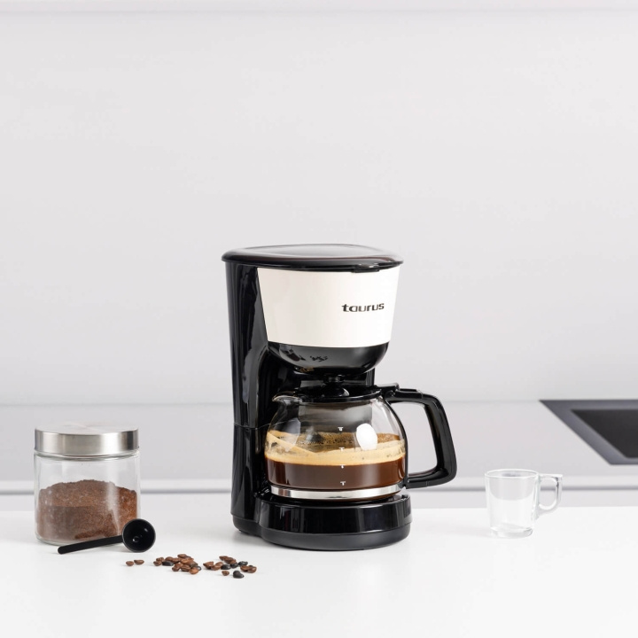 Taurus Coffee Maker Verona Vintage Cream ryhmässä KOTI, TALOUS JA PUUTARHA / Kodinkoneet / Kahvikoneet ja tarvikkeet / Kahvinkeittimet @ TP E-commerce Nordic AB (C94796)