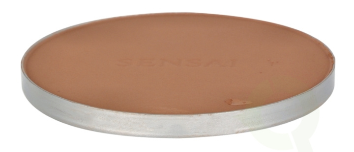 Sensai Total Finish Foundation SPF10 - Refill 11 g #205 Topaz Beige ryhmässä KAUNEUS JA TERVEYS / Meikit / Meikit Kasvot / Meikkivoide @ TP E-commerce Nordic AB (C99682)