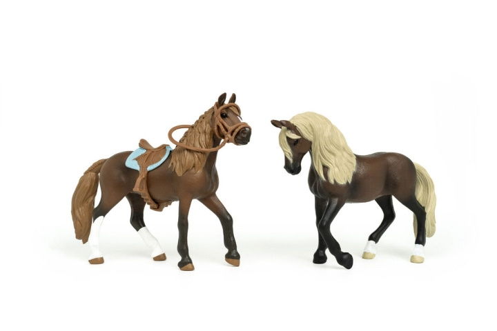 Schleich Horse Club - Paso Peruano Starter Set (42738) ryhmässä LELUT, TUOTTEET LAPSILLE JA VAUVOILLE / Leikkikalut, Askartelu &Pelit / Figuurit, miniatyyrit ja tarvikkeet @ TP E-commerce Nordic AB (D01502)