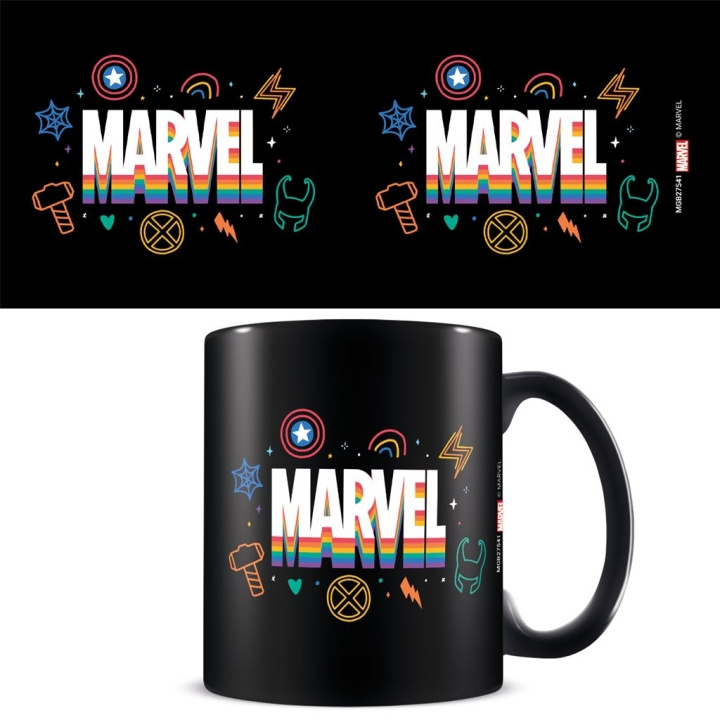 Pyramid International MARVEL PRIDE (LOGO SATEENKAARI) MUSTA MUKI ryhmässä URHEILU, VAPAA-AIKA JA HARRASTUS / Hauskat tavarat / Mukit @ TP E-commerce Nordic AB (D15462)
