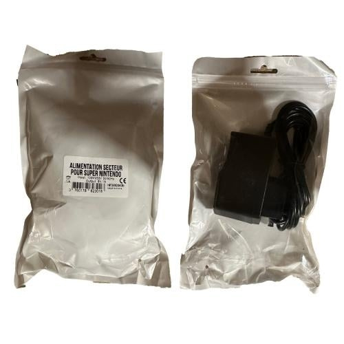 Trade Invaders Super Nintendon verkkolaite (freakien ja nörttien pusseissa + tarrat) ryhmässä KODINELEKTRONIIKKA / Pelikonsolit & Tarvikkeet / Nintendo 3DS @ TP E-commerce Nordic AB (D15509)