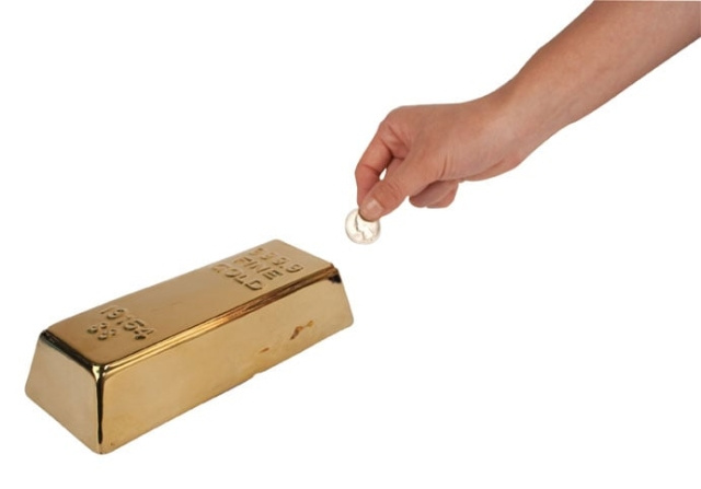 Kikkerland Keraaminen kultakolikkopankki (PB17) ryhmässä URHEILU, VAPAA-AIKA JA HARRASTUS / Hauskat tavarat / Hauskat tavarat @ TP E-commerce Nordic AB (D16882)