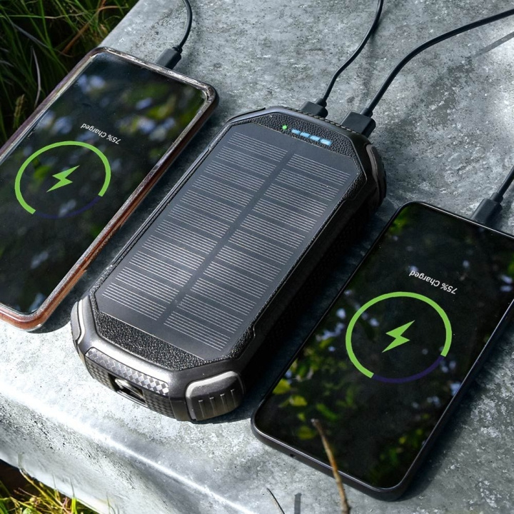 MikaMax QI aurinkoenergiapankki 20.000 MAH ryhmässä ÄLYPUHELIMET JA TABLETIT / Laturit & Kaapelit / Powerbanks @ TP E-commerce Nordic AB (D16893)