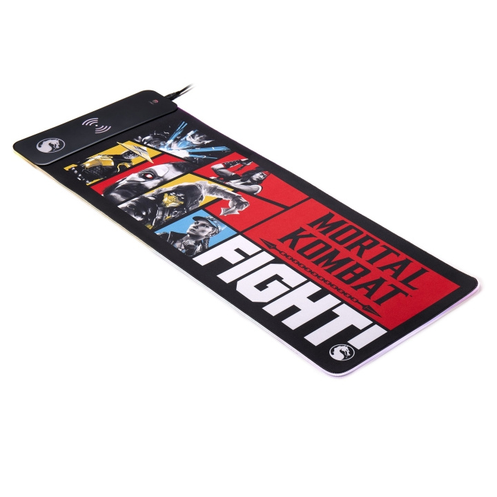 Numskull Mortal Kombat - Ylimitoitettu pelimatto ja mobiililaturi ryhmässä TIETOKOONET & TARVIKKEET / GAMING / Tarvikkeet pelaamiseen @ TP E-commerce Nordic AB (D20395)