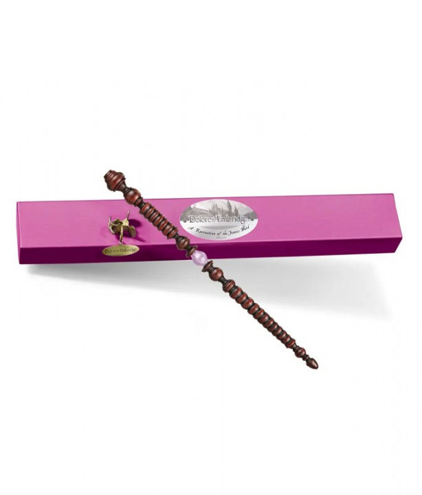 Noble Collection Dolores Umbridgen sauva ryhmässä URHEILU, VAPAA-AIKA JA HARRASTUS / Hauskat tavarat / Keräilyesineet @ TP E-commerce Nordic AB (D20695)