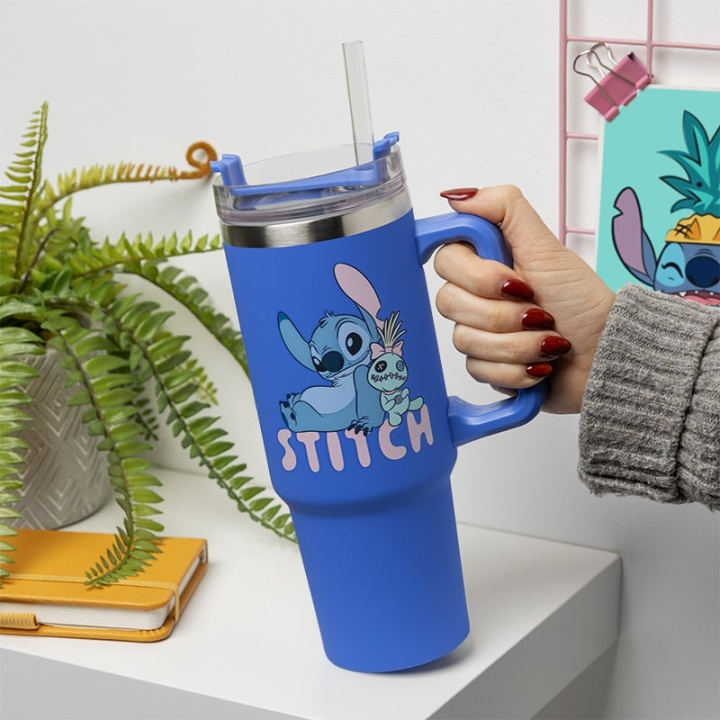 Paladone Stitch Blue 900ml monitie matkakuppi ja olki ryhmässä URHEILU, VAPAA-AIKA JA HARRASTUS / Hauskat tavarat / Mukit @ TP E-commerce Nordic AB (D20737)