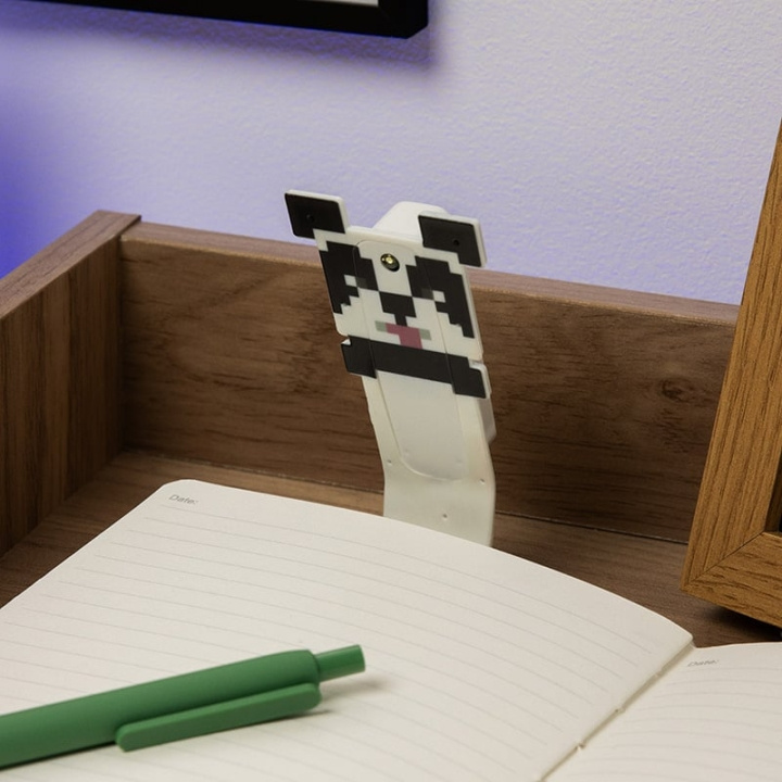 Paladone Minecraft Panda kirjan valo ryhmässä URHEILU, VAPAA-AIKA JA HARRASTUS / Hauskat tavarat / Älylaitteet @ TP E-commerce Nordic AB (D20765)
