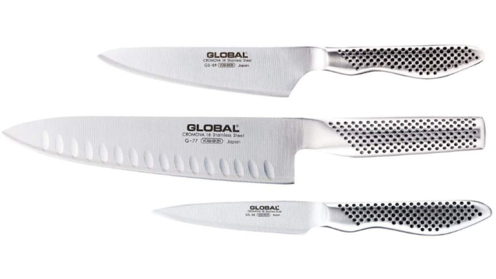 GLOBAL Classic 3-osainen veitsisarja, jossa uurrettu kokkiveitsi (G-773889) ryhmässä KOTI, TALOUS JA PUUTARHA / Keittiövälineet / Keittiöveitset ja veitsenteroittimet @ TP E-commerce Nordic AB (D21573)