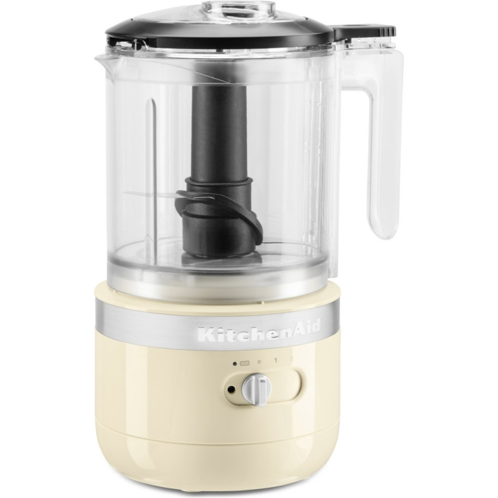 KitchenAid Cordless chopper 1,19 liter Almond cream ryhmässä KOTI, TALOUS JA PUUTARHA / Kodinkoneet / Yleiskoneet ja monitoimikoneet / Tehosekoittimet @ TP E-commerce Nordic AB (D22964)