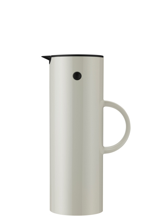 Stelton EM77 Imurikannu 1 L (hiekka) ryhmässä URHEILU, VAPAA-AIKA JA HARRASTUS / Ulkoilu / Termos- ja vesipullot @ TP E-commerce Nordic AB (D24603)