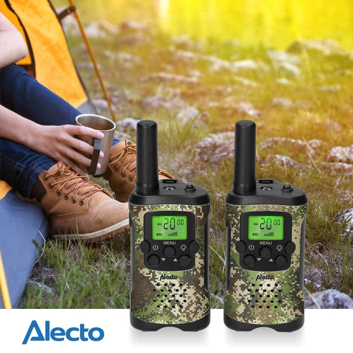 Alecto 2 kappaleen walkie-talkie-sarja, kantama jopa 7 km, maastovärinen ryhmässä URHEILU, VAPAA-AIKA JA HARRASTUS / Ulkoilu / Radiopuhelimet @ TP E-commerce Nordic AB (D25015)