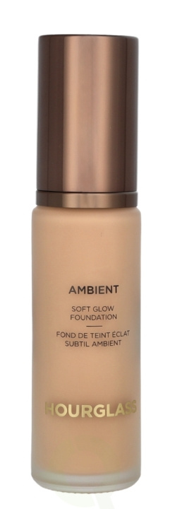 Hourglass Ambient Soft Glow Foundation 30 ml #4,5 ryhmässä KAUNEUS JA TERVEYS / Meikit / Meikit Kasvot / Meikkivoide @ TP E-commerce Nordic AB (D25301)