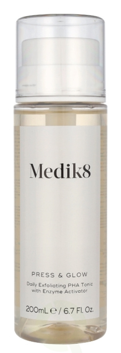 Medik8 Press & Glow Toner 200 ml ryhmässä KAUNEUS JA TERVEYS / Ihonhoito / Kasvot / Kasvovesi ja Facemist @ TP E-commerce Nordic AB (D28233)