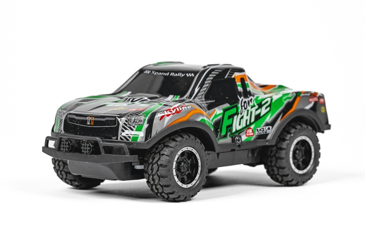 TEC-TOY Fight-2 R/C 1:24 2,4GHz valolla, vihreä (471276) ryhmässä LELUT, TUOTTEET LAPSILLE JA VAUVOILLE / Radio-ohjattava / Radio-ohjattavat autot @ TP E-commerce Nordic AB (D29978)