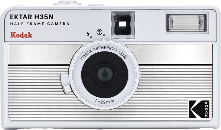 Kodak EKTAR H35N kamera - raidallinen hopea ryhmässä KODINELEKTRONIIKKA / Valokuvat & Videot / Kamerat @ TP E-commerce Nordic AB (D31488)