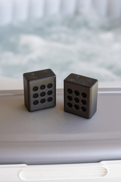 Lenco Bluetooth®-stereokaiutinsarja, jossa on 8 tunnin soittoaika lisävarusteineen Harmaa ryhmässä KODINELEKTRONIIKKA / Ääni & Kuva / Kaiuttimet & Tarvikkeet / Bluetooth-kaiutin / Kannettavat kaiuttimet @ TP E-commerce Nordic AB (D32153)