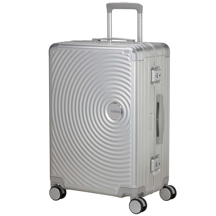 American Tourister Resväska Soundbox Aluminium 68 Medium Silver ryhmässä URHEILU, VAPAA-AIKA JA HARRASTUS / Matkailutarvikkeet / Matkalaukut @ TP E-commerce Nordic AB (D34456)