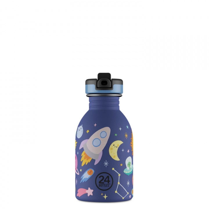 24Bottles Urban Bottle – Space Friends – Sininen – 250 ml ryhmässä URHEILU, VAPAA-AIKA JA HARRASTUS / Ulkoilu / Termos- ja vesipullot @ TP E-commerce Nordic AB (D37462)